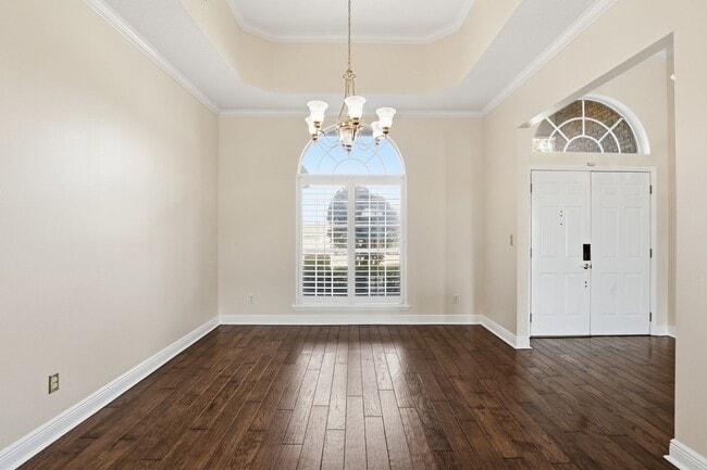 Building Photo - Ivy Park Brick Home 4 bedroom 3 1/2 baths