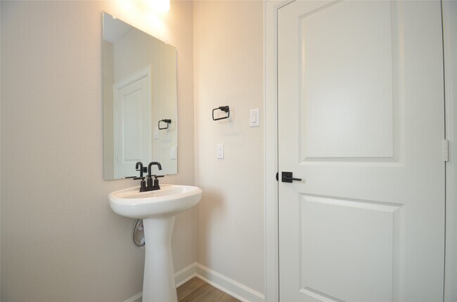 Foto del edificio - 2925 Floating Barque Dr