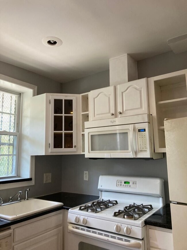 Foto del edificio - 2311 Lauretta Ave