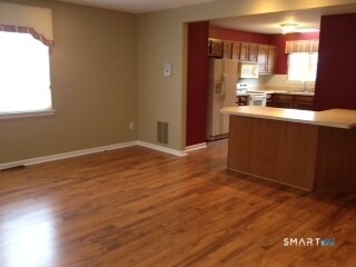 Foto del edificio - 235 Red Oak Ln