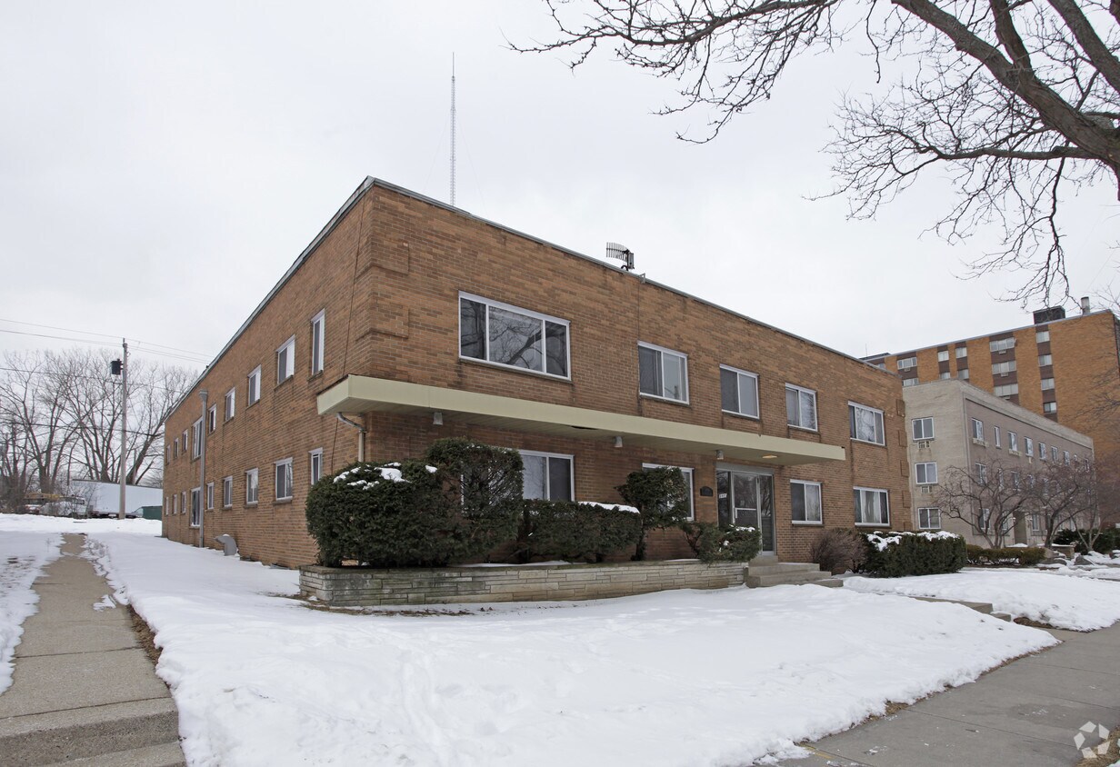 Foto del edificio - 3885 N Humboldt Blvd