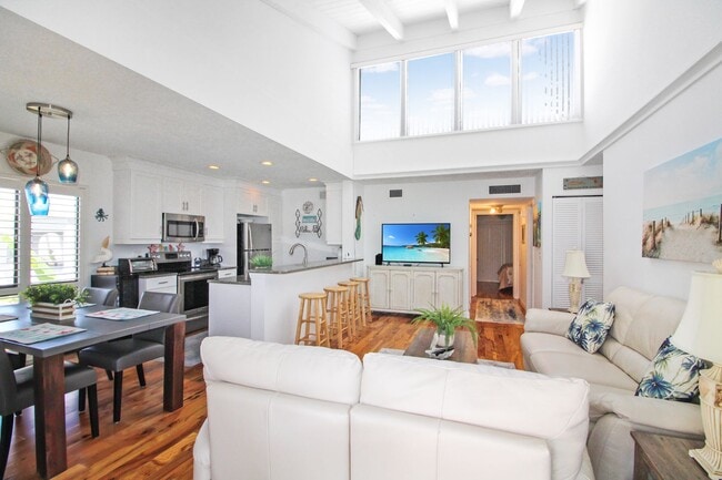 Building Photo - Bahia Vista Gulf, #D224