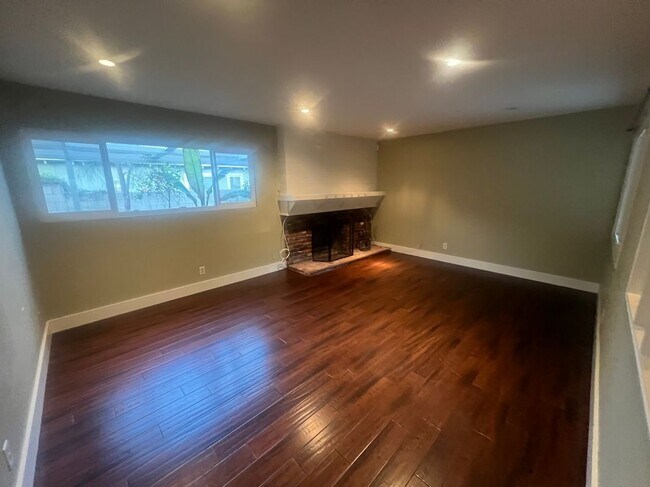 Foto del edificio - 1251 W Coronado St