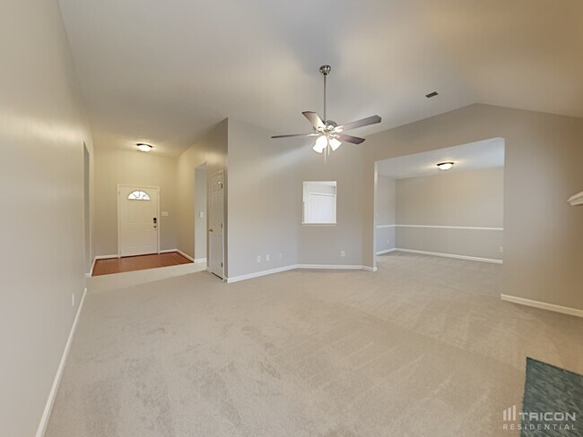 Building Photo - 300 Willow Forks Ct