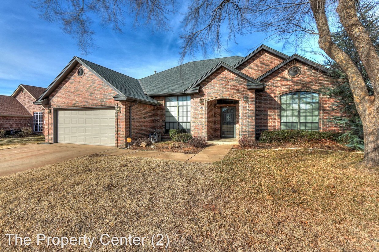 Foto principal - 821 NW 143rd St