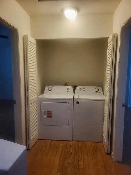 Laundry area - 4115 Poplar St