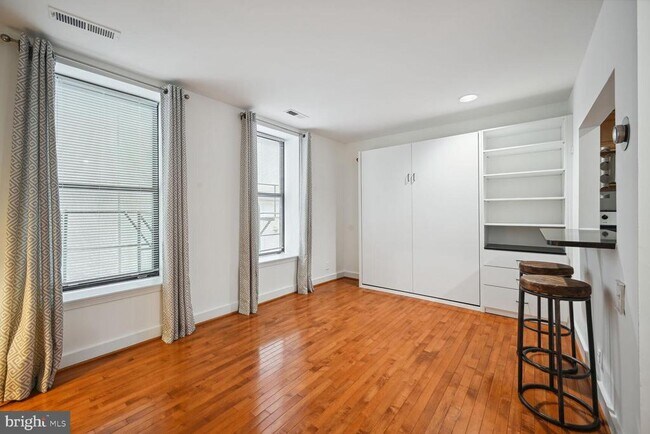 Building Photo - 2305 18th St NW