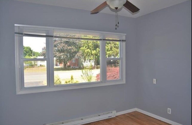Foto principal - 25 Sullivan Dr