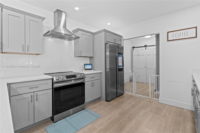 Foto del edificio - 1346 NW 4th St