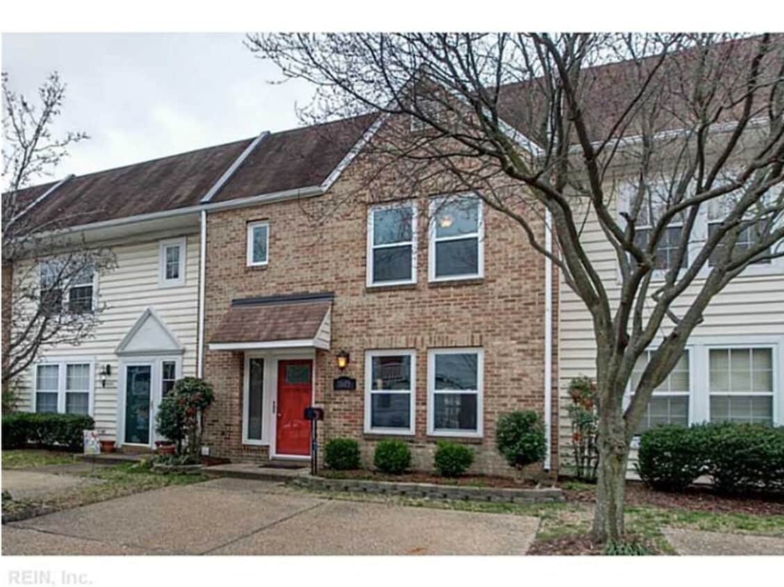 Primary Photo - 3 Bed 2.5 Bath Townhouse for rent in Norfo...