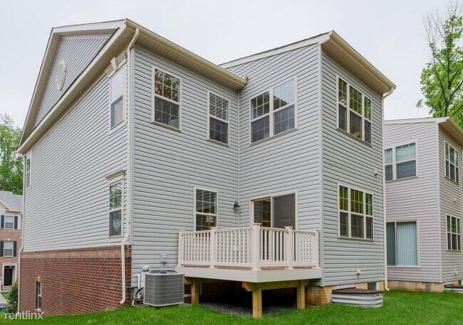 Building Photo - 3 br, 3.5 bath Townhome - 2414 Macmullen D...