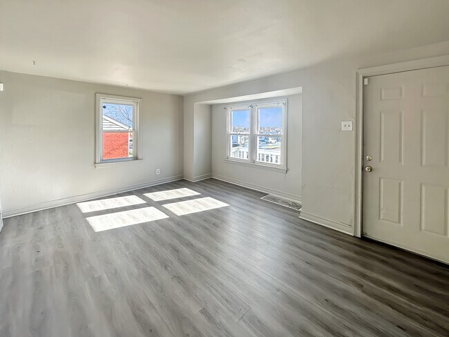 Foto del edificio - 10317 Page Ave