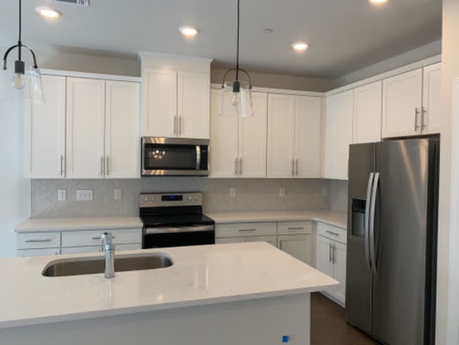 Photo - 204 Douglas Bend Rd Townhome