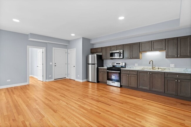 Foto del edificio - 1529 S Komensky Ave