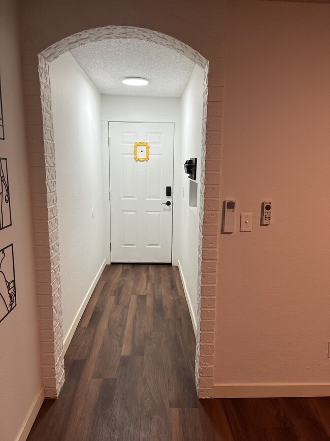 Foto del edificio - 4705 Lexington Pl NE