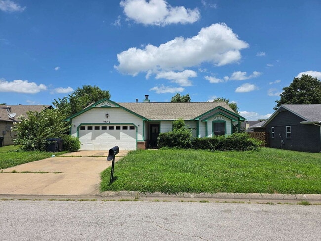 Photo - 2703 W Beech St Apartment