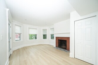 Building Photo - 122 Elmgrove Ave