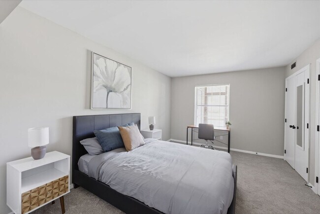 Foto del edificio - 4722 Dansey Dr