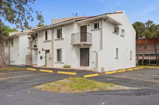 Foto del edificio - 3907 NW 76th Terrace