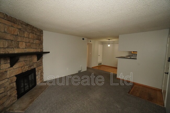 Building Photo - 4400 S Quebec St