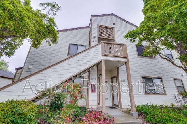 Photo - 1341 Meadow Ridge Cir House