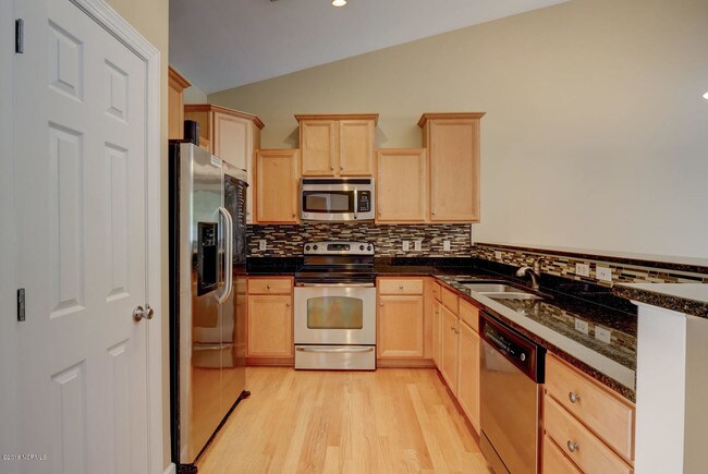 Building Photo - 5324 Christian Dr