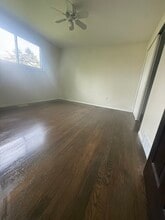 Building Photo - 200 N Christine Cir