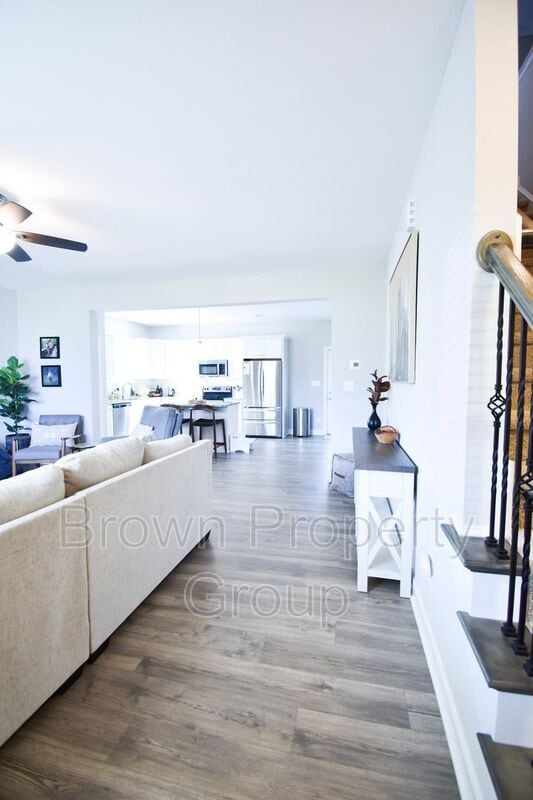 Foto del edificio - 517 Rempstone Ln