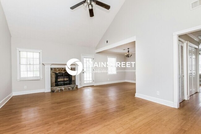 Foto del edificio - 3 Bedroom Pet-Friendly Home in Acworth, GA...