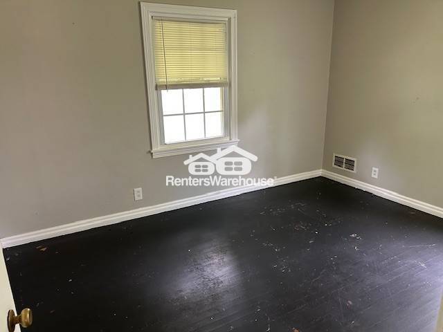 Foto del edificio - 9607 Red Ln Dr