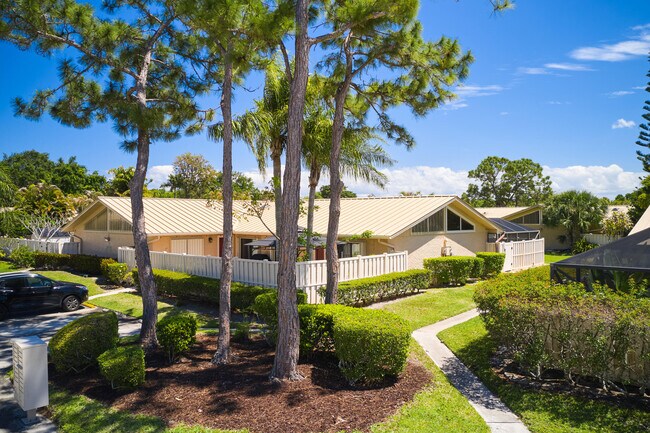 Foto del edificio - 5532 Golden Eagle Cir