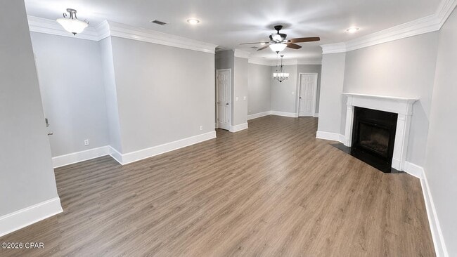 Building Photo - 9010 Polly Ave