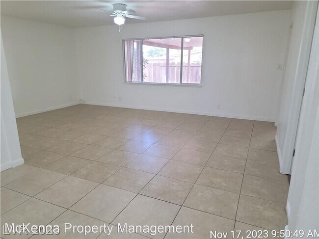Building Photo - 3 br, 1.5 bath House - 210 S Mallard St