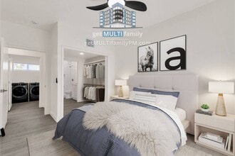 Building Photo - 1006 E Pasadena Ave