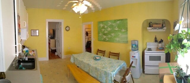 Building Photo - No Broker fee!!! Good credit & Solid incom...