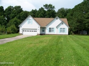 Building Photo - 105 Antler Dr