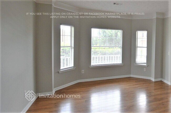 Building Photo - 541 Chaucer Way