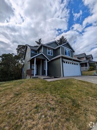 Building Photo - 2319 Seringa Ave