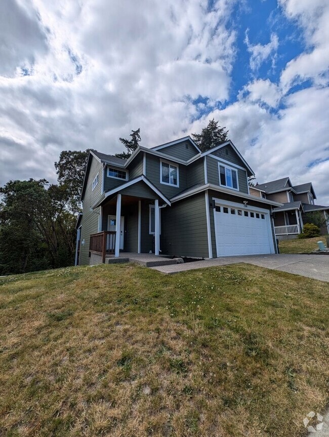 Building Photo - 2319 Seringa Ave