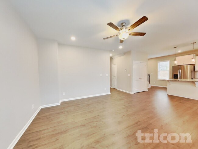 Foto del edificio - 803 Springtooth Dr