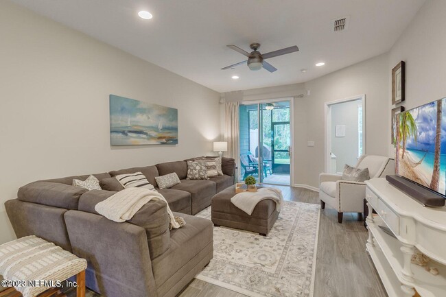 Foto del edificio - 674 Coconut Palm Pkwy