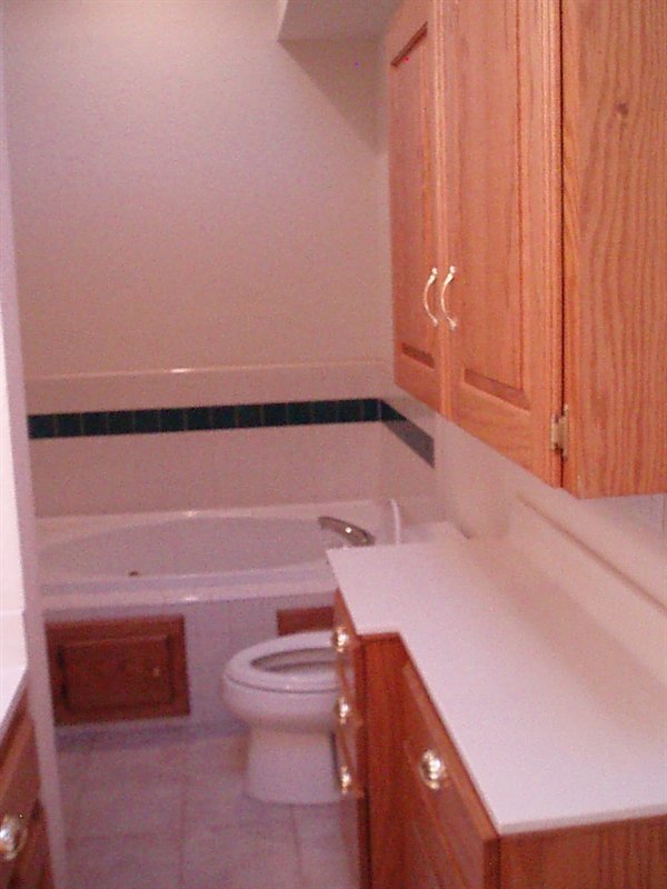 Building Photo - 111 E Marie Dr