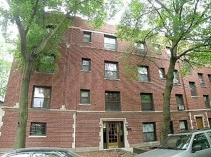 Building Photo - 915 W Schubert Ave