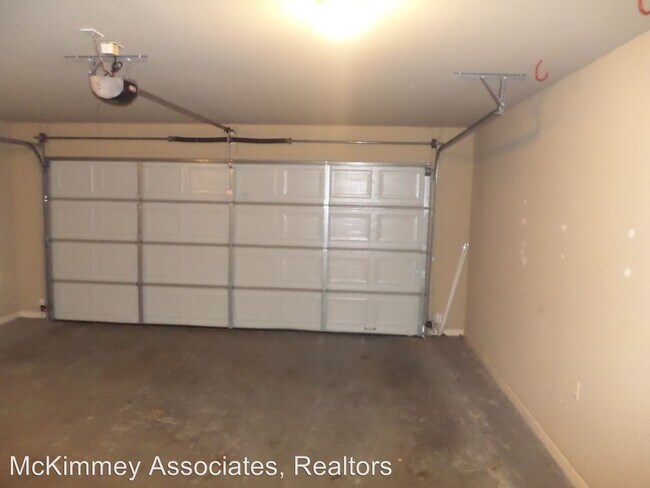 Building Photo - 3 br, 2 bath House - 1404 Bobbitt Lane
