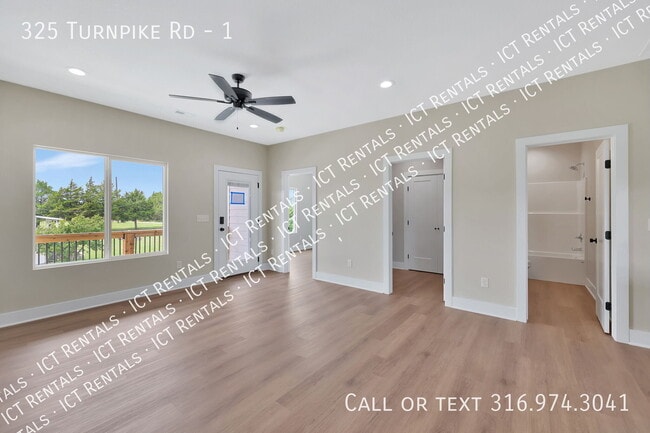 Foto del edificio - 325 Turnpike Rd