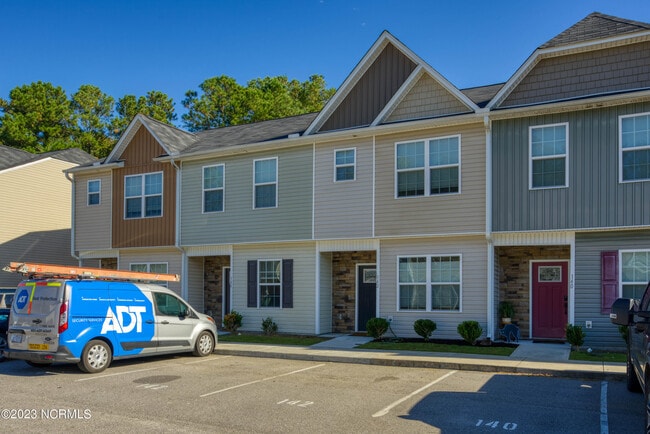 Building Photo - 142 Beacon Woods Dr