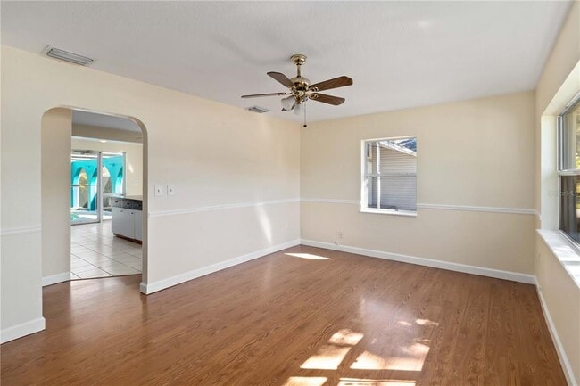 Foto del edificio - 14863 Sunset Dr