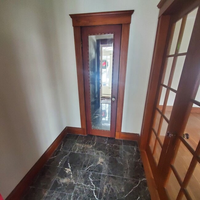 Building Photo - Charming Roslindale 2 Bd 1 Bath w Garage and Green Space