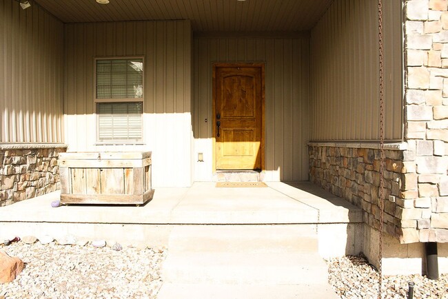 Foto del edificio - Beautiful Custom Home For Rent In Rexburg!