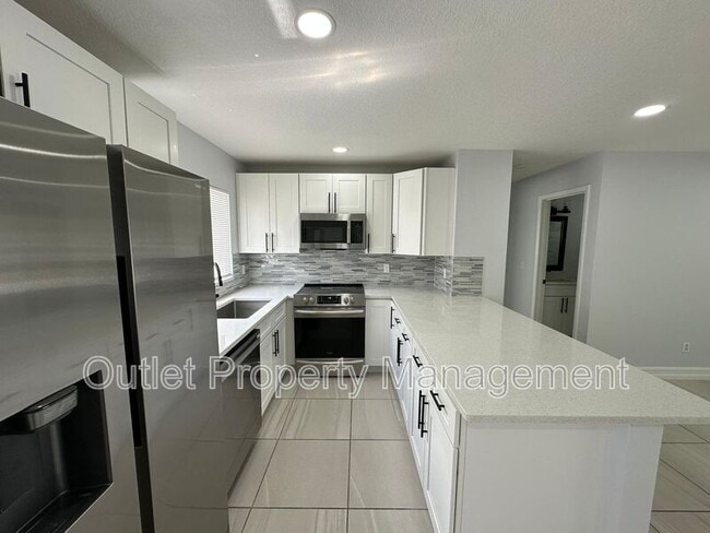Building Photo - 9472 Turkey Oak Bend
